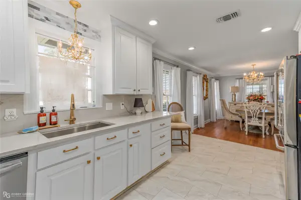 1404 E Kings Highway, Shreveport, LA 71105