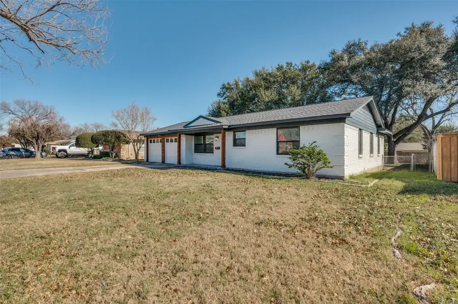 13710 Charcoal Lane, Farmers Branch, TX 75234 - Image #2