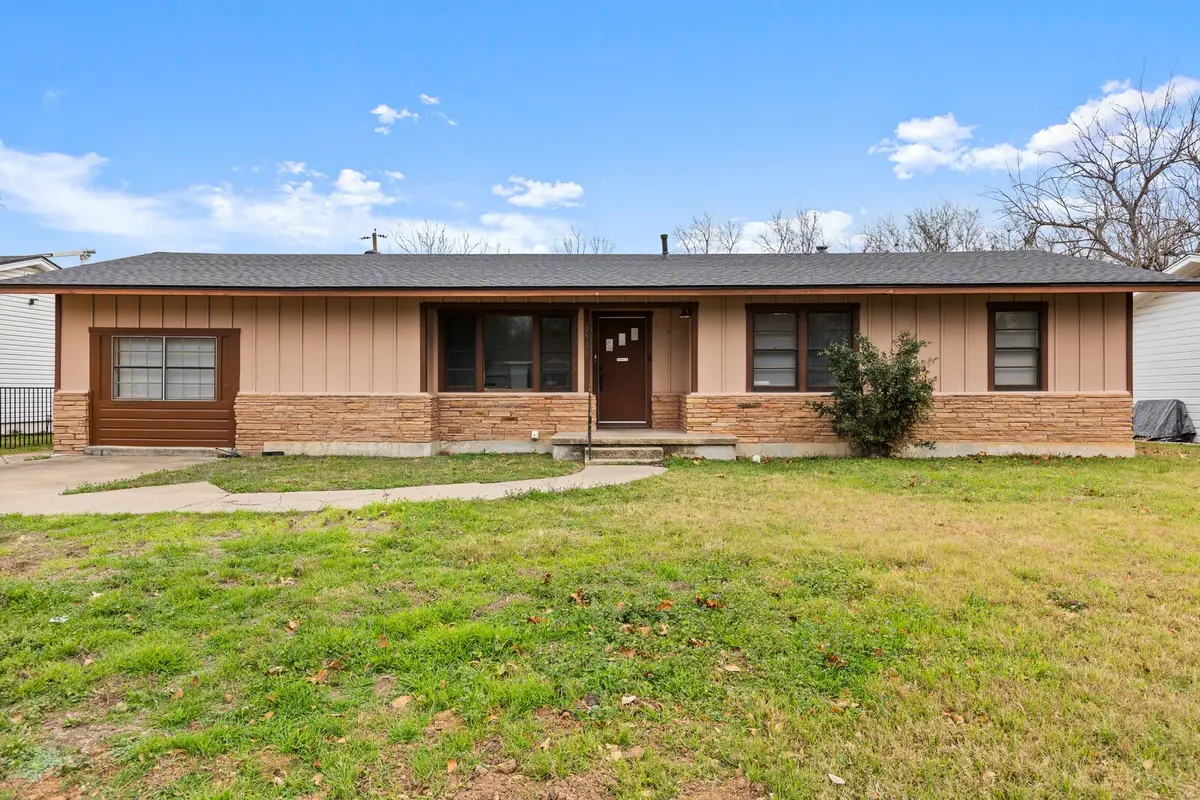 2506 S 24th Street, Waco, TX 76706 - Image #1