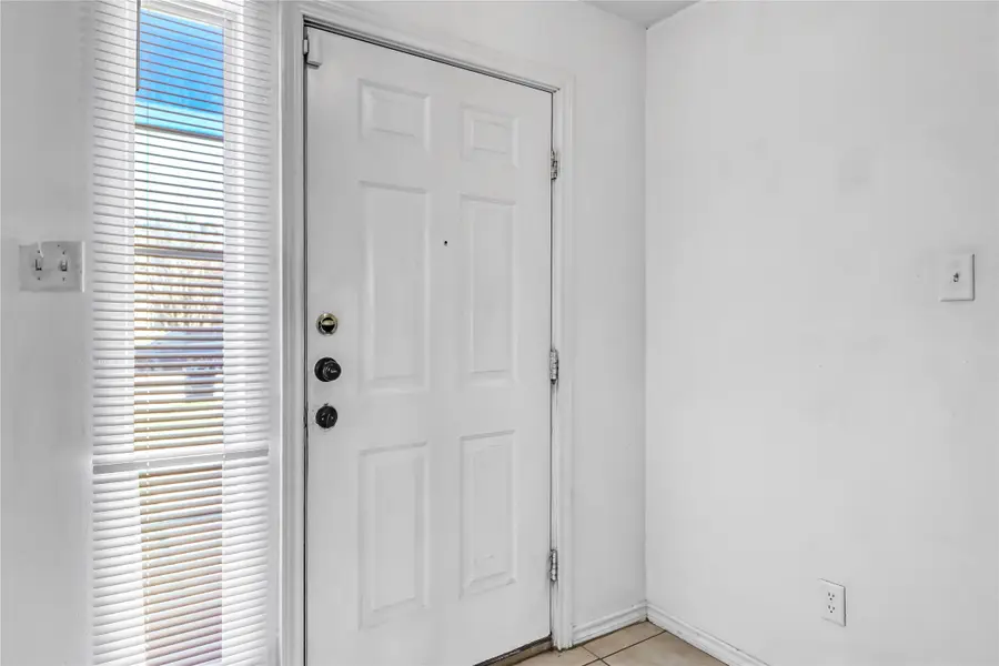 4604 Alamosa Street, Fort Worth, TX 76119 - #2