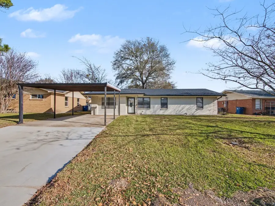 1425 Crestview Drive, Kaufman, TX 75142 - Image #2