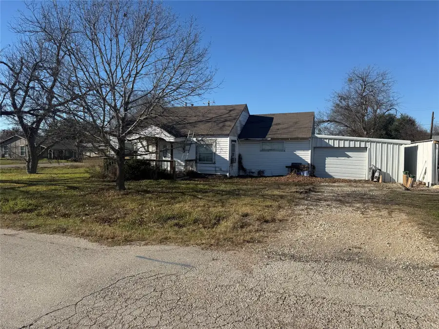 402 E Rowena, Rosebud, TX 76570 - #3