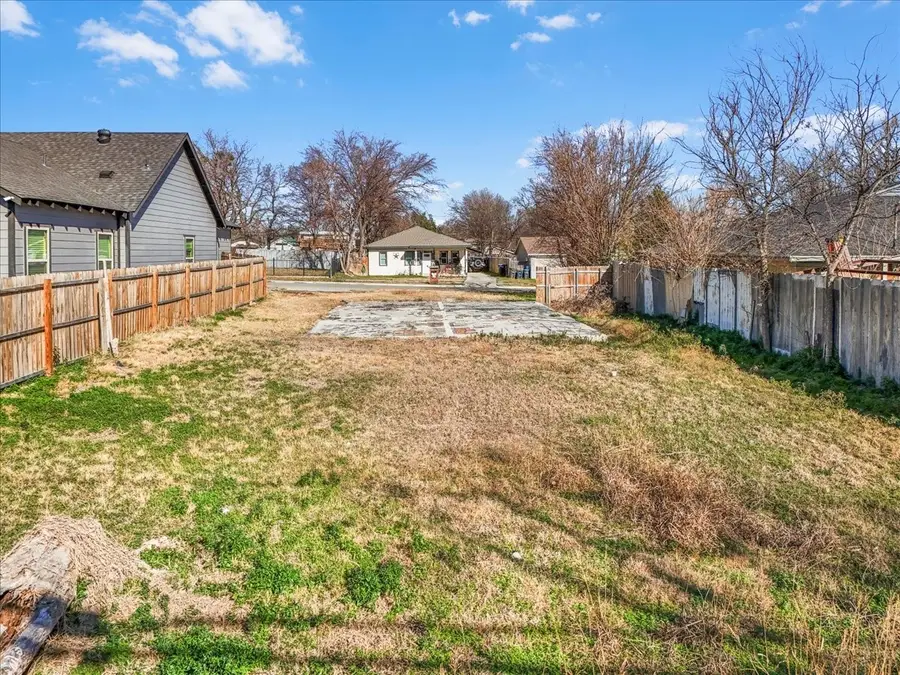 1020 E Lowden, Fort Worth, TX 76104 - Image #2