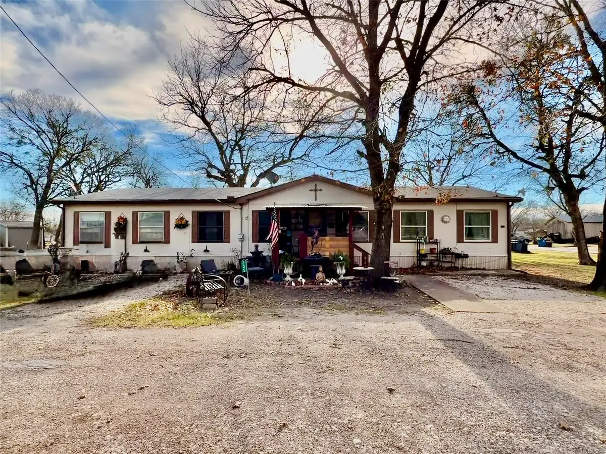 205 Hamilton Street, Bynum, TX 76631 - #1