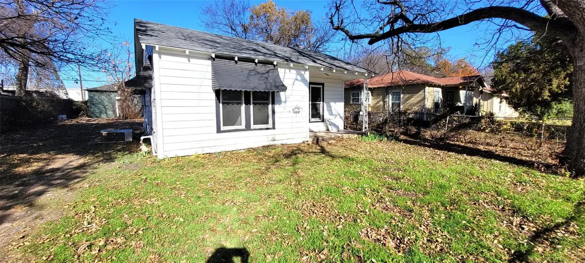 8112 Melrose Street E, White Settlement, TX 76108 - Image #1