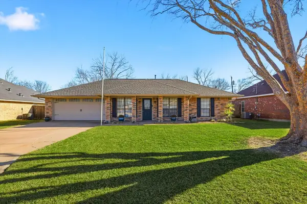210 Morene Avenue, Waxahachie, TX 75165