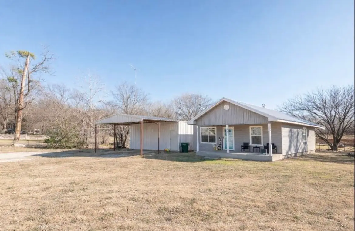 180 Trail Drive, Bowie, TX 76230 - Image #1