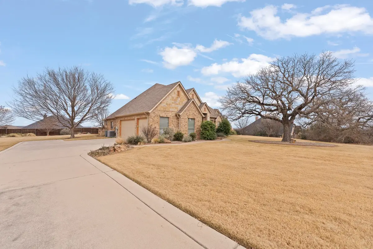 608 Elm Hill Boulevard, Burleson, TX 76028 - Image #1