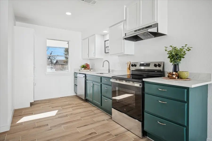 1809 Dunning Street, Irving, TX 75061 - Image #3