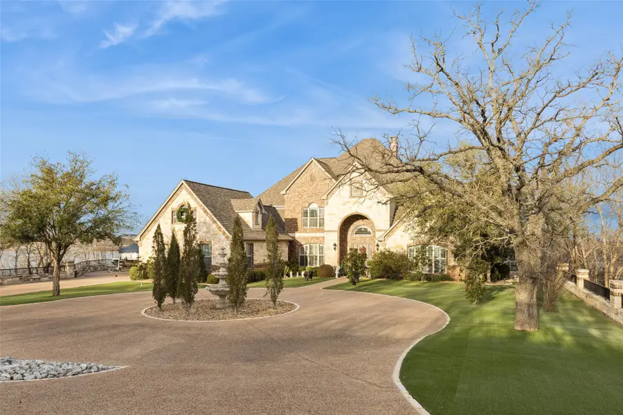 826 Cimmarron Bay Drive, Runaway Bay, TX 76426 - #3