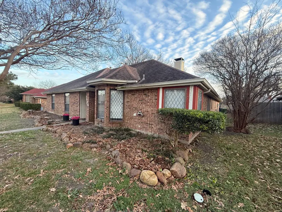 1306 Cardigan Street, Garland, TX 75040 - Image #2