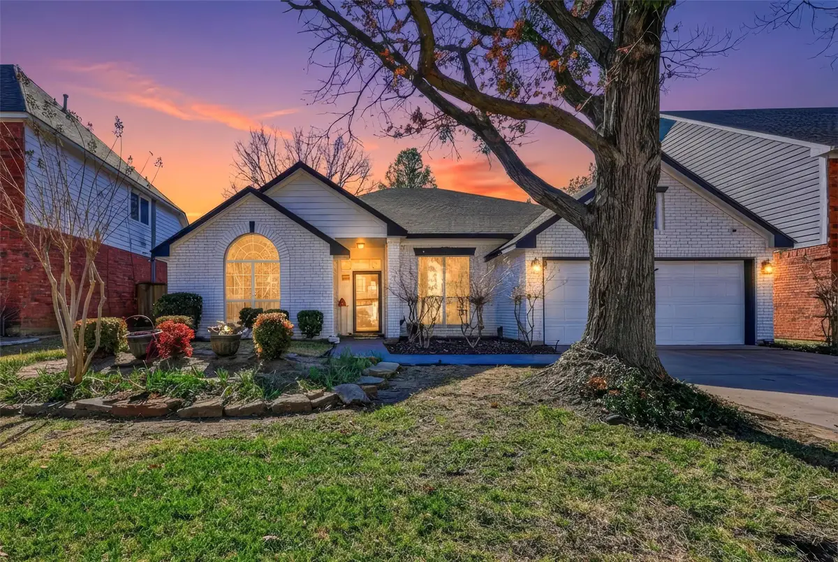 2202 S Branch Drive, Arlington, TX 76001 - Image #1