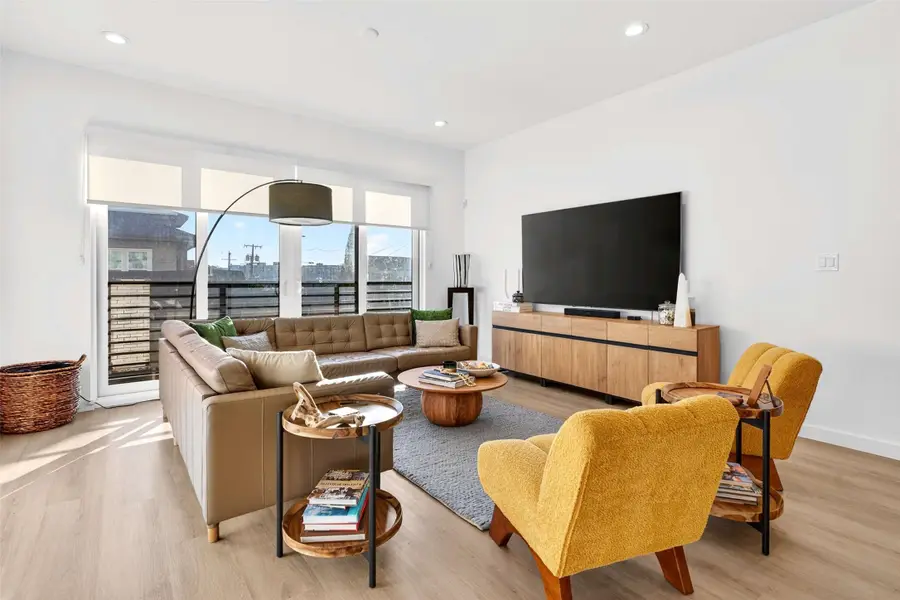 419 W 9th Street #102, Dallas, TX 75208 - Image #2