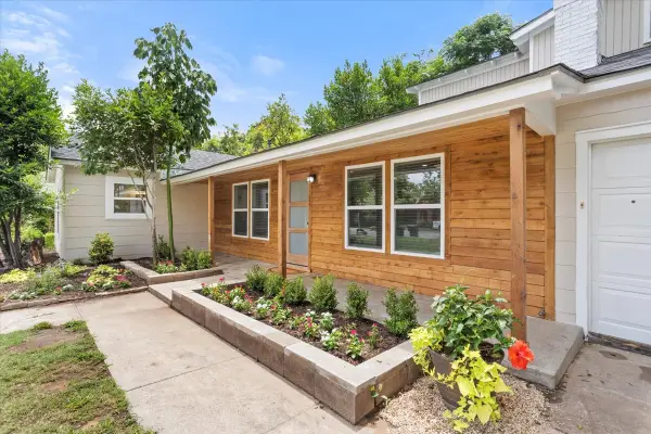 3004 Yucca Avenue, Fort Worth, TX 76111