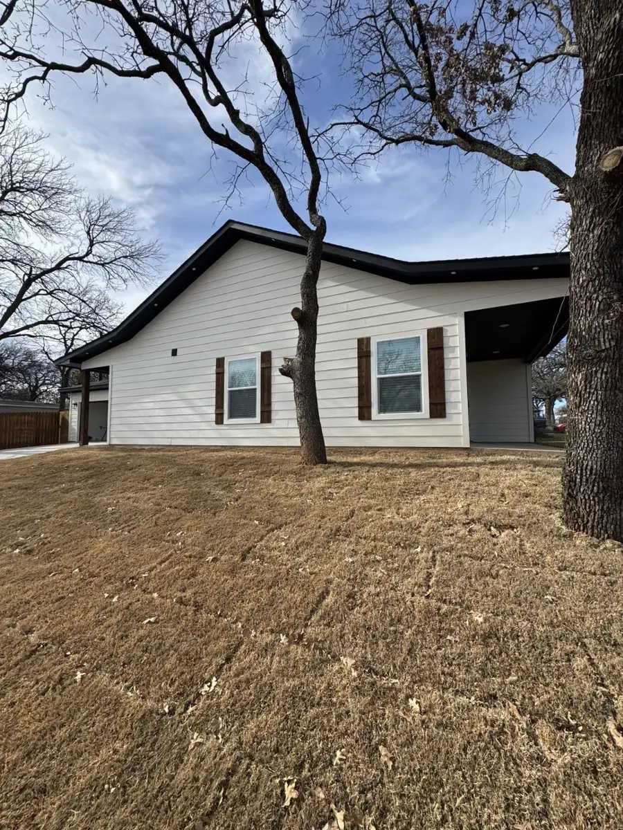 5556 Wainwright Drive, Fort Worth, TX 76112 - Image #2