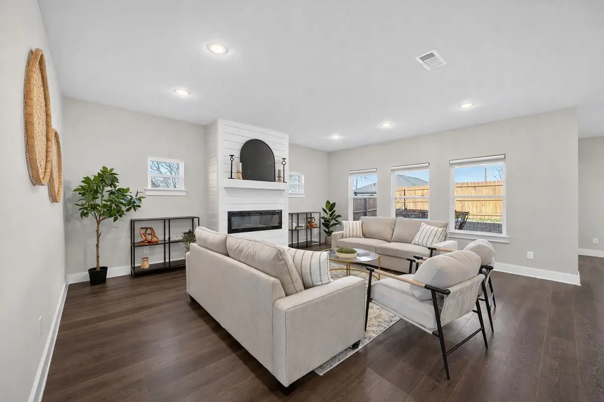 1913 E Myrtle Street, Fort Worth, TX 76104 - #1