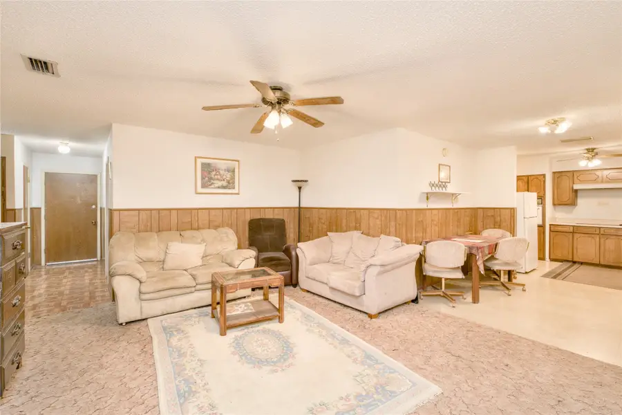 1717 Oak Tree Drive, Denton, TX 76209 - Image #3