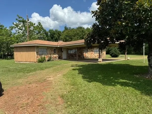 1111 Gilmer Road, Winnsboro, TX 75494