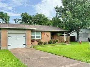 1015 W Sycamore Street, Sherman, TX 75092 - #3