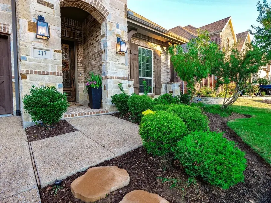 217 Warwick Boulevard, Lewisville, TX 75056 - #2