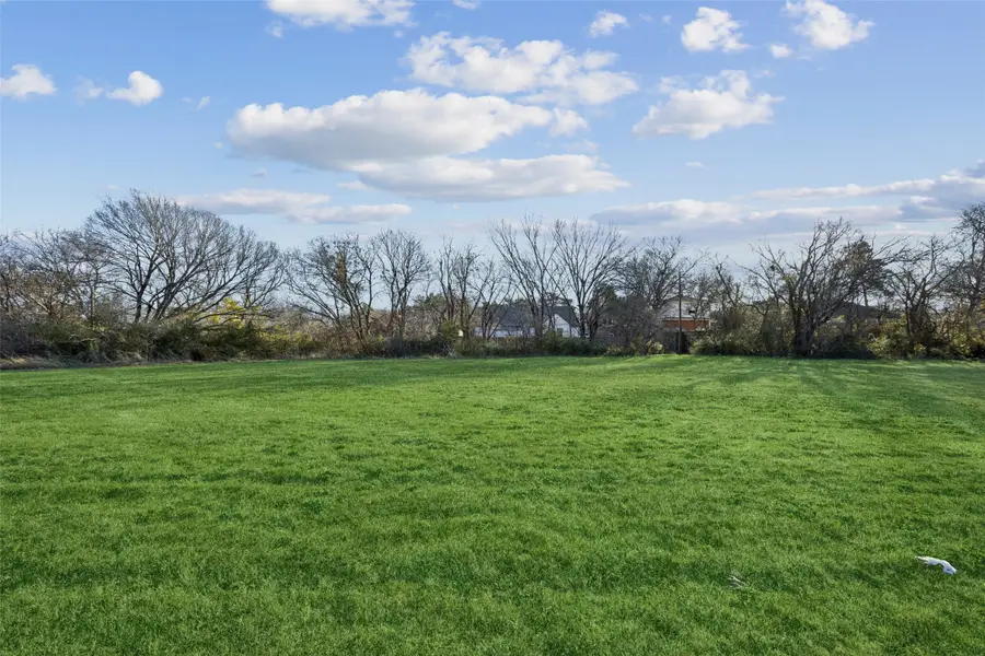 1010 N Cedar Ridge Drive, Duncanville, TX 75116 - Image #2