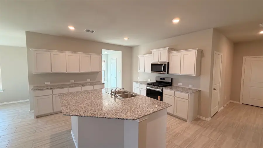 8504 Beltmill Parkway, Fort Worth, TX 76131 - Image #2