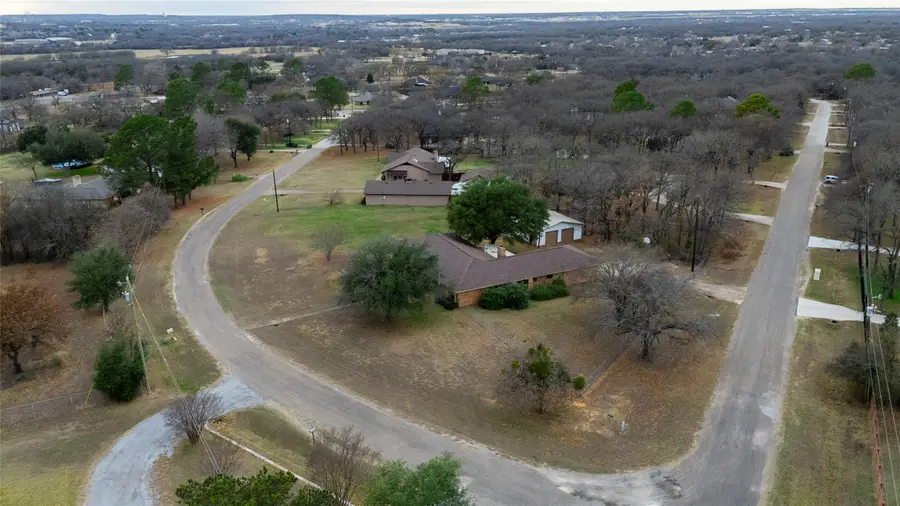 2185 Jana Lane, Burleson, TX 76028 - Image #3