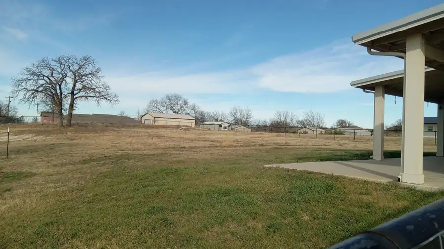 128 Spring Creek Circle, Paradise, TX 76073 - Image #2