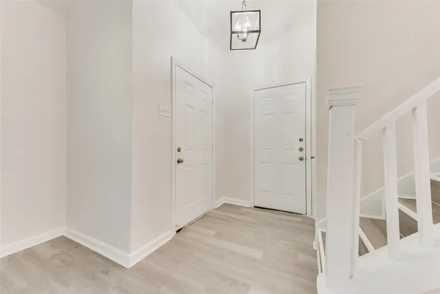 1112 Terrace Trail, Carrollton, TX 75006 - Image #3