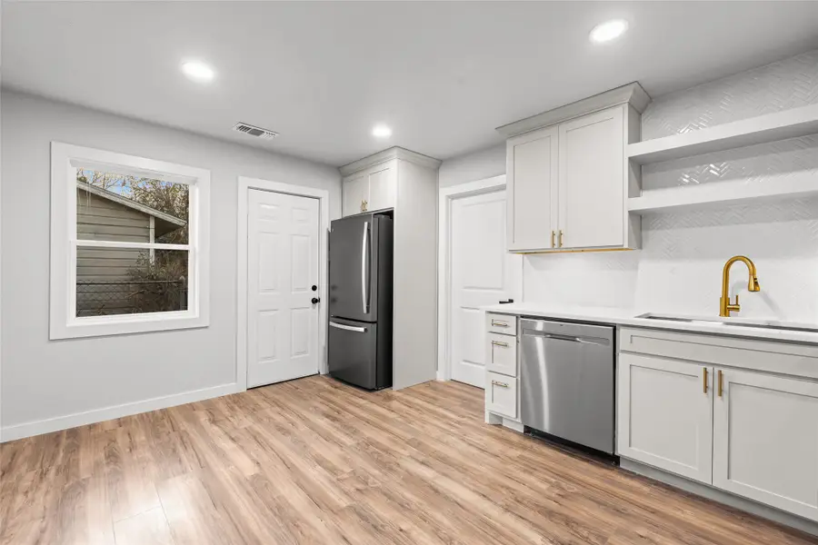 8423 Glen Regal Drive, Dallas, TX 75243 - #2