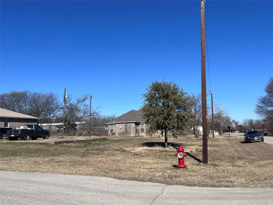 154 Lakeview Road, Roanoke, TX 76262 - Image #2