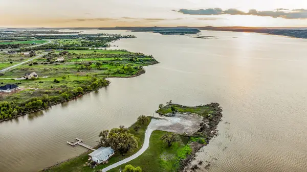 1428 Pk Hills Boulevard, Graford, TX 76449