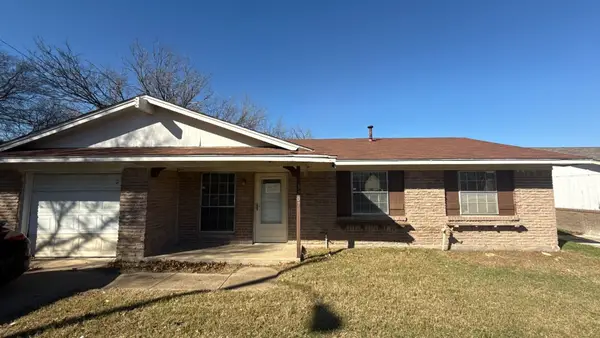 3707 Pacesetter Drive, Dallas, TX 75241