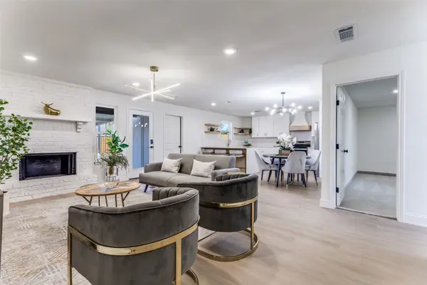 7609 Walnuthill Court, Watauga, TX 76148