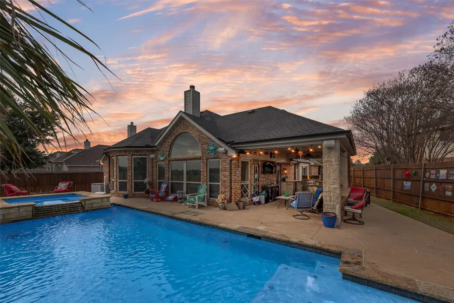 2435 Beachview Drive, Grand Prairie, TX 75054 - #2