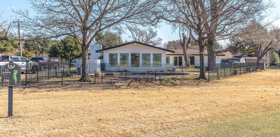 3640 Brookhaven Club Drive, Farmers Branch, TX 75234 - Image #3