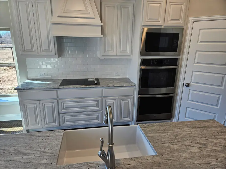 400 Willie's Court, Whitesboro, TX 76273 - Image #2