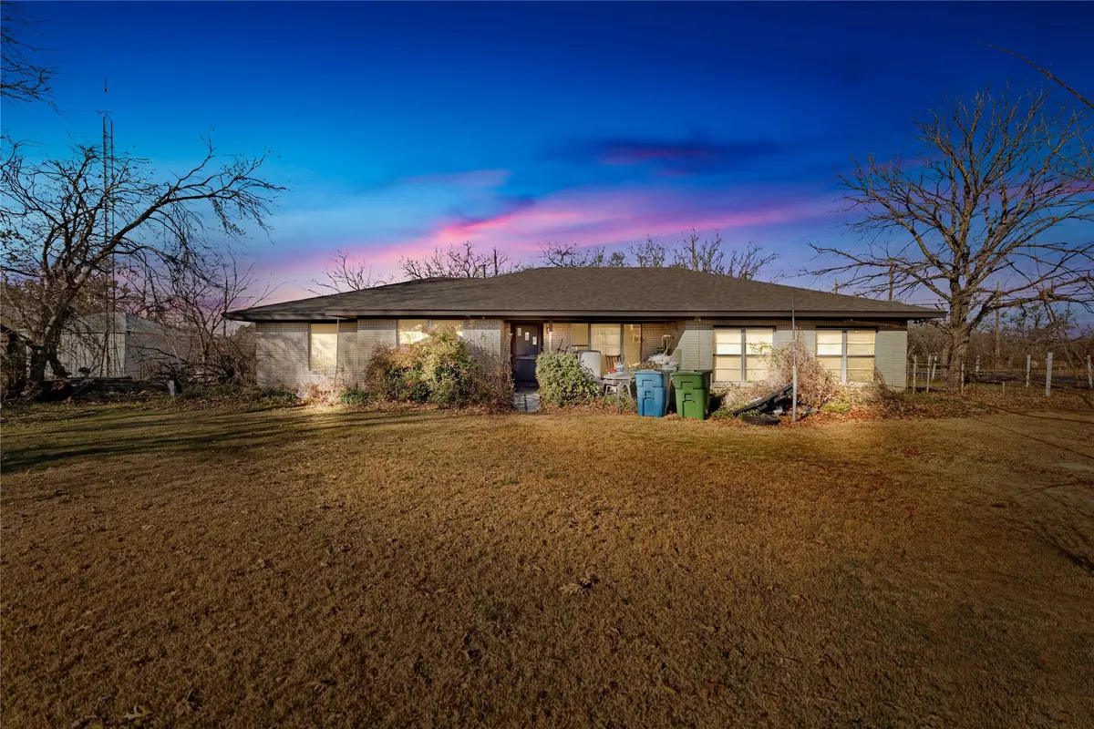 701 Keaton Road S, Sanger, TX 76266 - Image #1