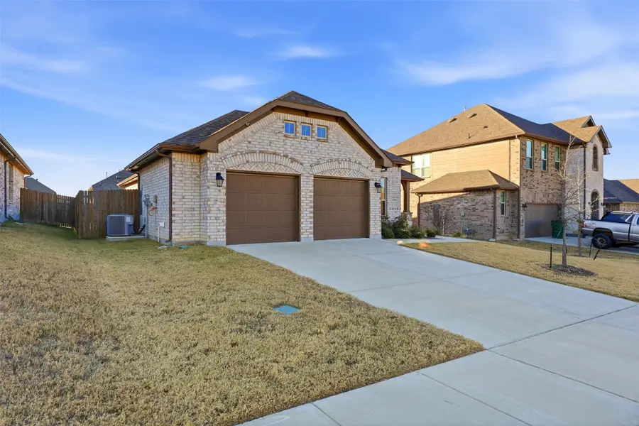 2249 Burning Bush Lane, Waxahachie, TX 75167 - Image #2