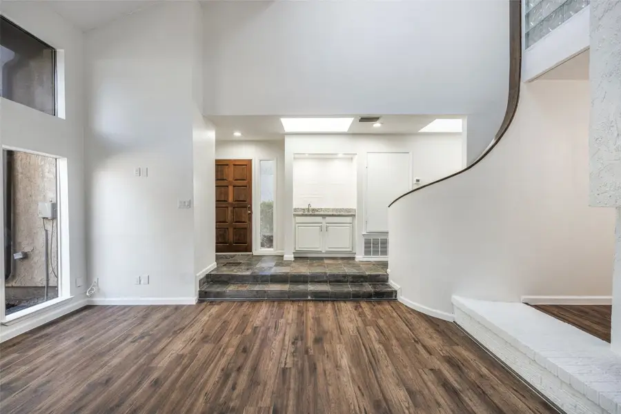 9838 Baseline Drive, Dallas, TX 75243 - Image #3