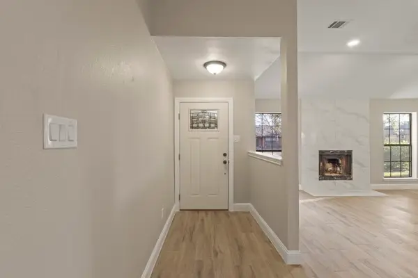 1129 Harvest Hill Lane, Lancaster, TX 75146 - Image #2