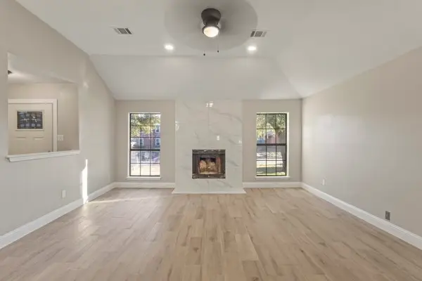 1129 Harvest Hill Lane, Lancaster, TX 75146 - Image #3