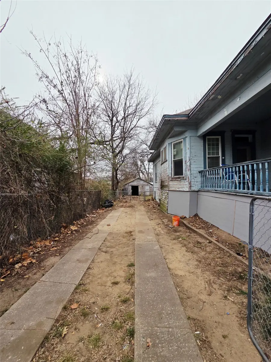 614 W Owings Street, Denison, TX 75020 - Image #2