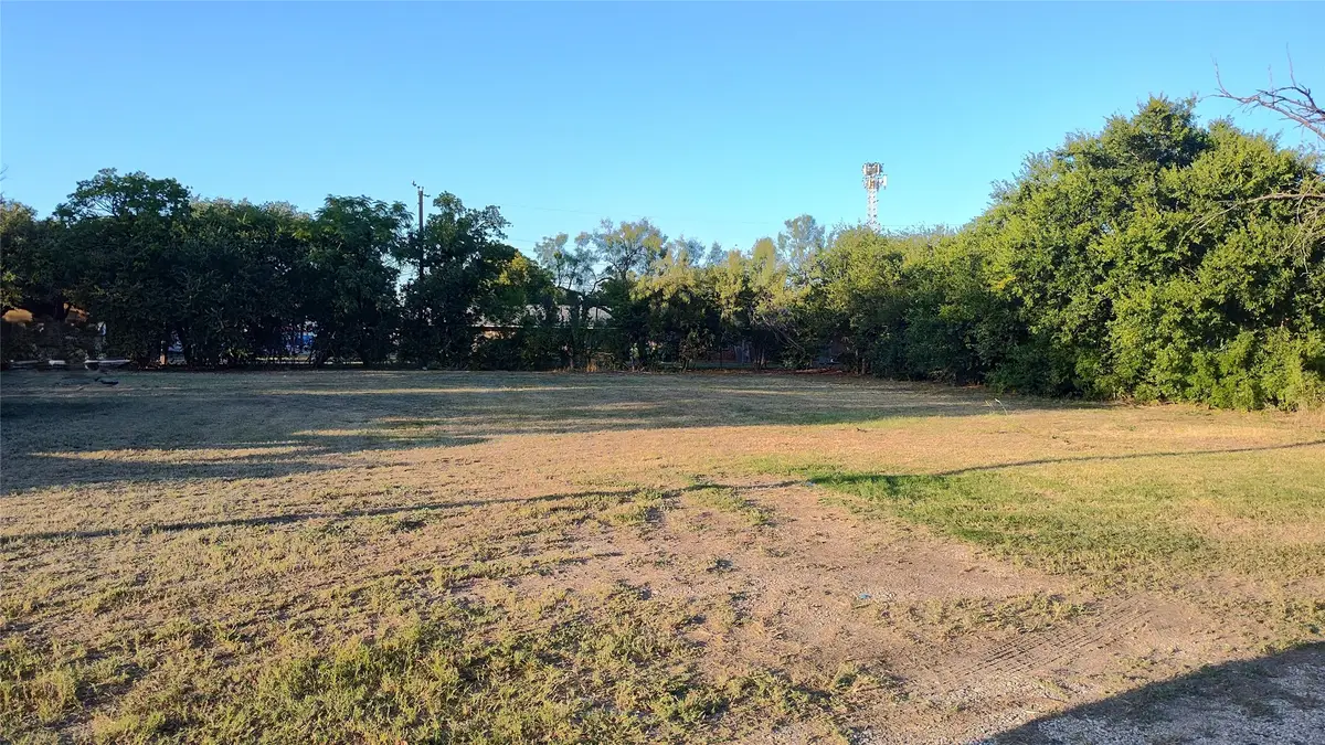 200 E Willis Street, Winters, TX 79567 - #1