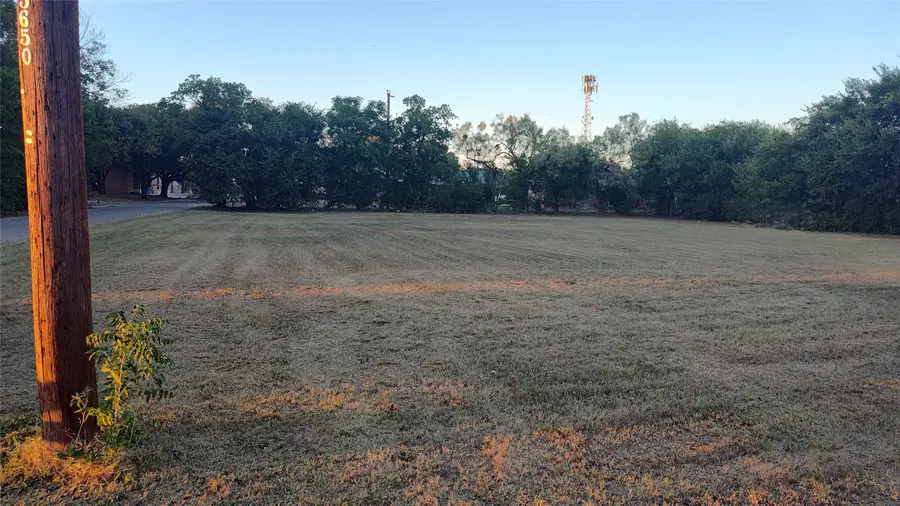 200 E Willis Street, Winters, TX 79567 - #2