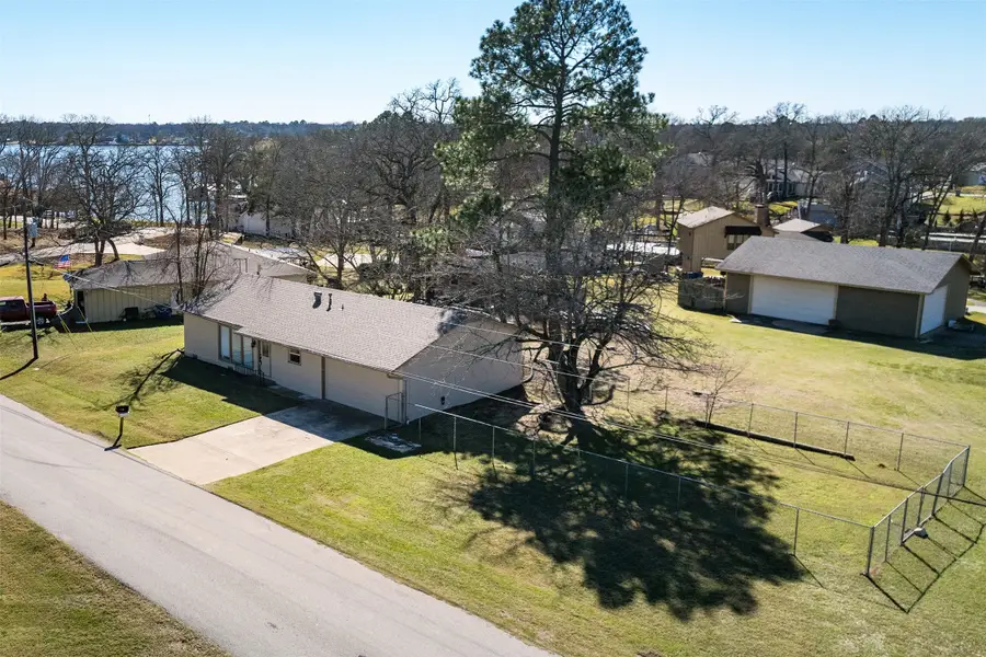 220 Hillcrest Drive, Tool, TX 75143 - Image #3