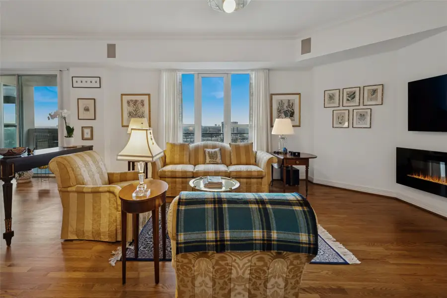 3401 Lee Parkway #2106, Dallas, TX 75219 - Image #3