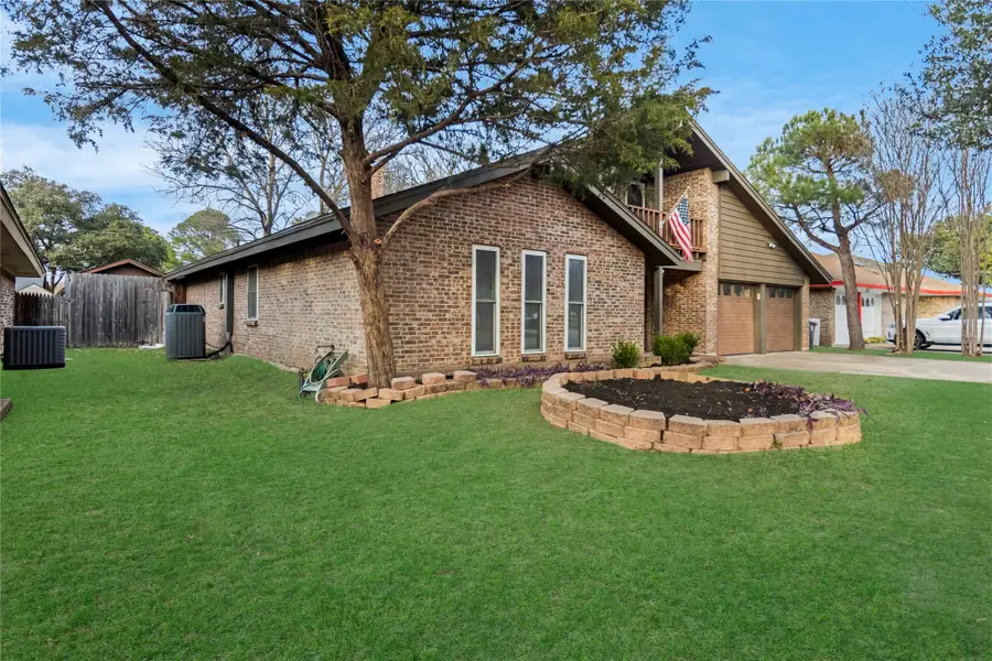 1303 Paisley Drive, Arlington, TX 76015 - Image #3