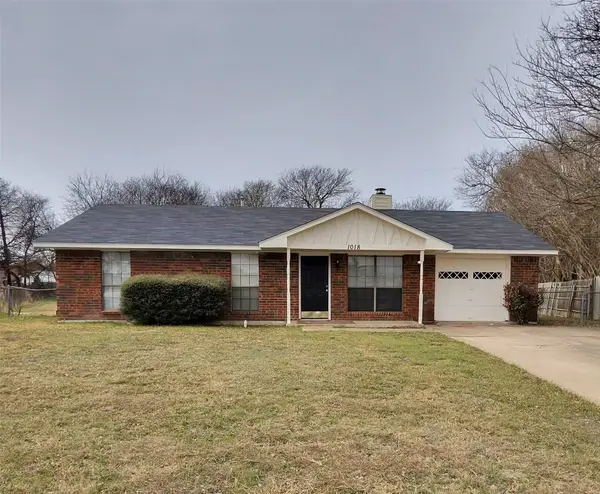 1018 Alexis Court, Glenn Heights, TX 75154