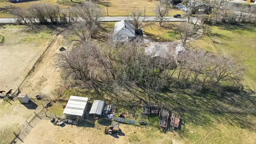 5525 Bakers Lane, Haltom City, TX 76117 - #3